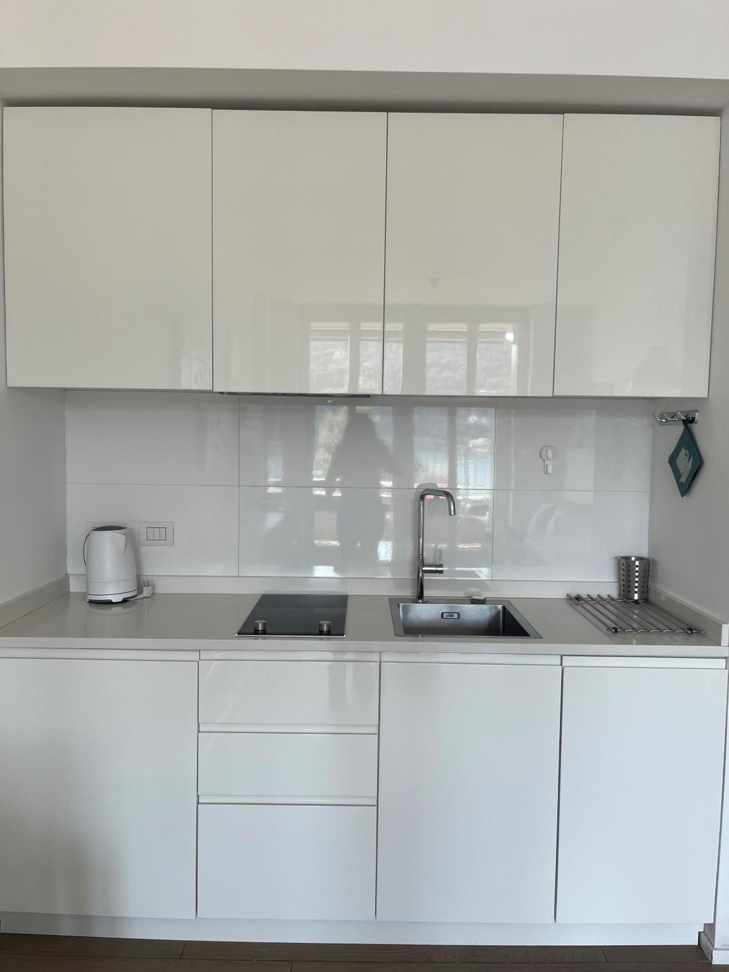 Serviced Apartments By Hotel De Charme Laveno Luaran gambar